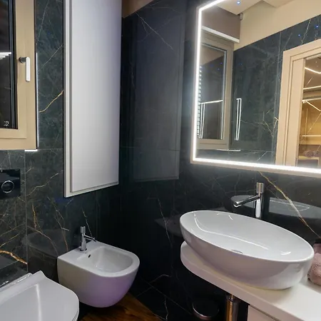 Apartment Roma15 *